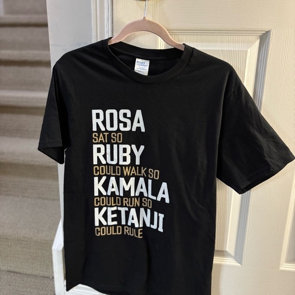 Black and Gold Short Sleeve Tee - Picture 3 of 3